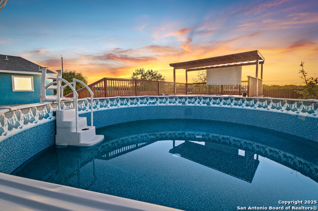 Listing photo id 39 for 703 Petaluma Blvd W