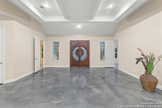 Listing photo id 4 for 703 Petaluma Blvd W