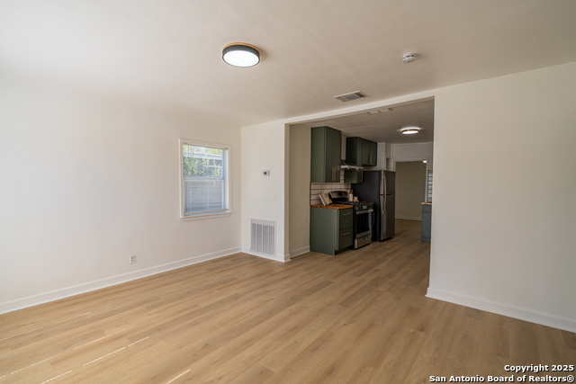 Image 2 of 21 For 1207 W Gerald A