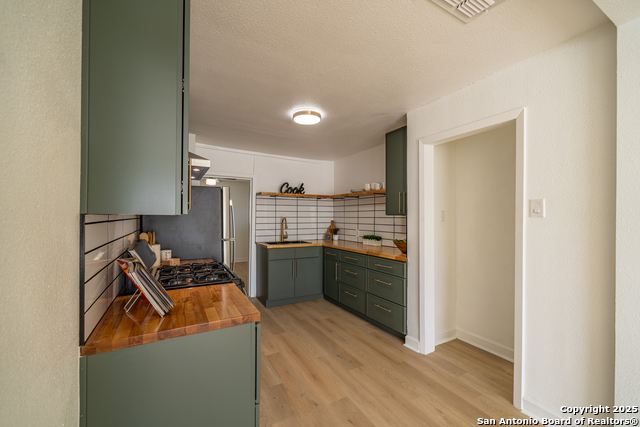 Image 4 of 21 For 1207 W Gerald A