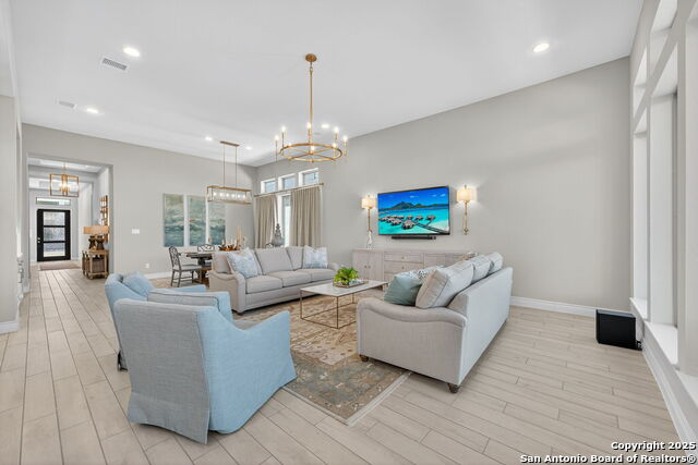 Listing photo id 6 for 24314 Downhill Lie