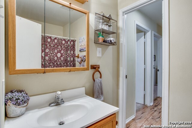 Image 17 of 23 For 8719 Shaenwest