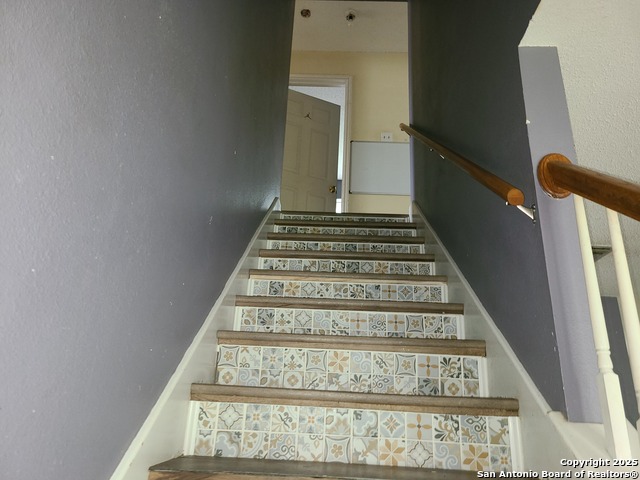 Listing photo id 11 for 8607 Silver Quail