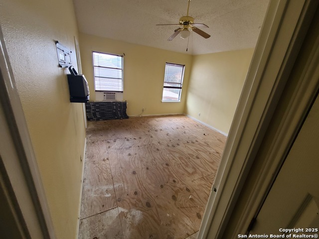 Listing photo id 16 for 8607 Silver Quail