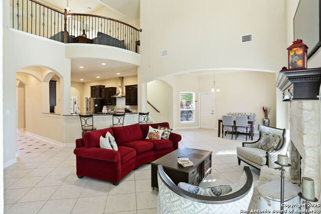 Listing photo id 10 for 113 Misty Dawn