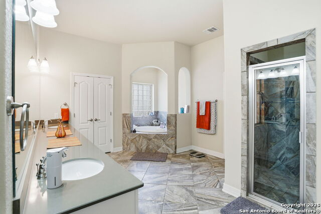 Listing photo id 16 for 113 Misty Dawn