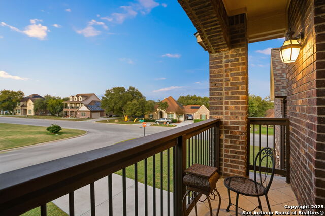 Listing photo id 27 for 113 Misty Dawn