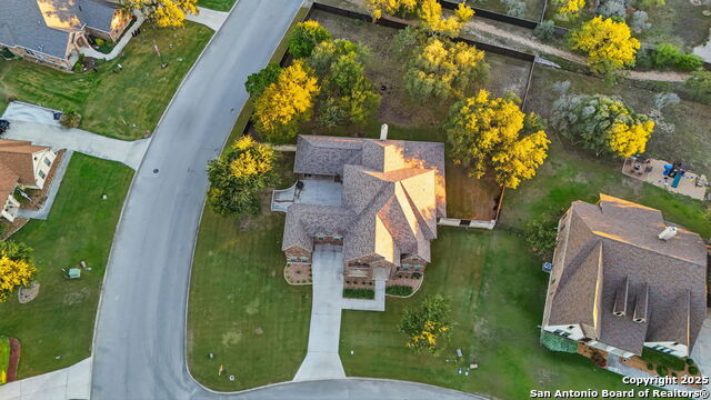 Listing photo id 39 for 113 Misty Dawn