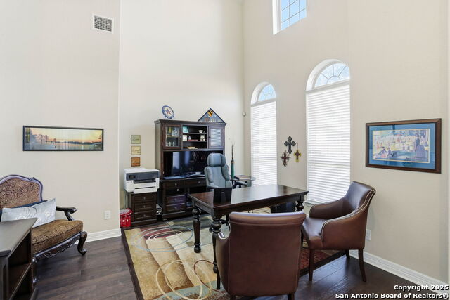 Listing photo id 6 for 113 Misty Dawn