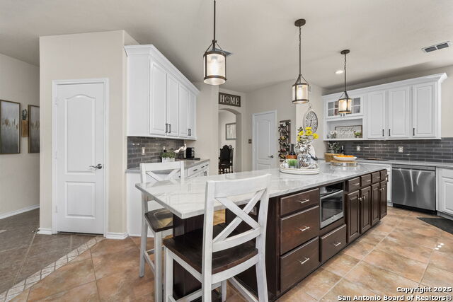 Listing photo id 8 for 26111 Starling Hill