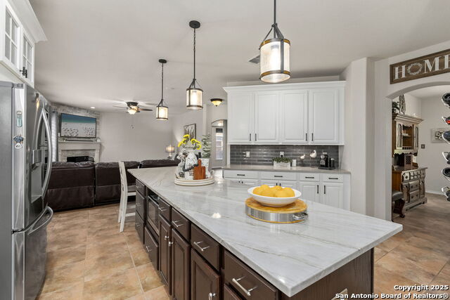 Listing photo id 11 for 26111 Starling Hill