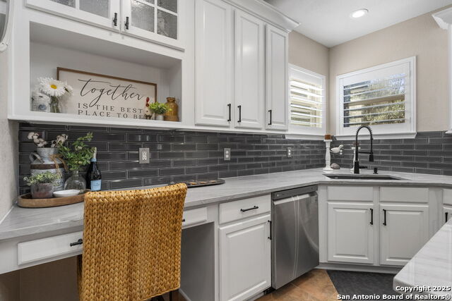 Listing photo id 13 for 26111 Starling Hill