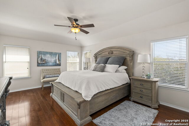 Listing photo id 19 for 26111 Starling Hill