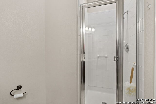 Listing photo id 24 for 26111 Starling Hill