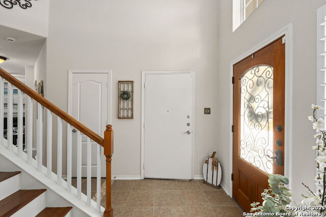 Listing photo id 3 for 26111 Starling Hill