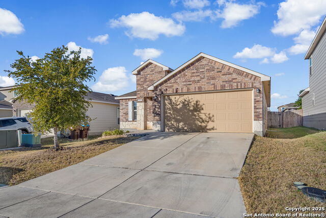 Listing photo id 0 for 11839 Silver Arbor