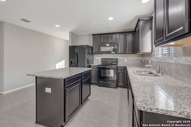 Listing photo id 22 for 11839 Silver Arbor