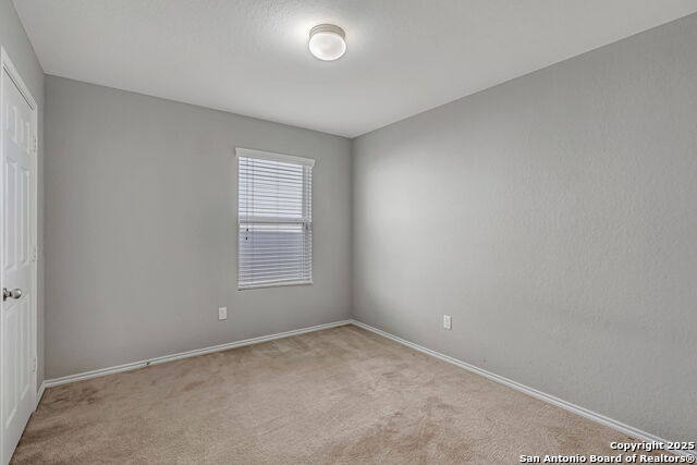 Listing photo id 7 for 11839 Silver Arbor