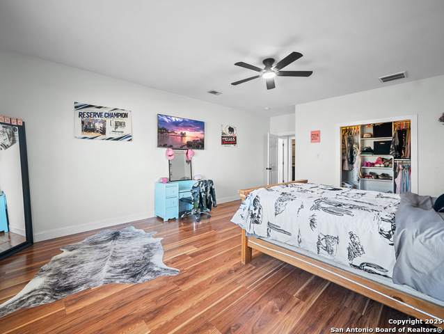 Image 38 of 50 For 4495 Sh 16 N