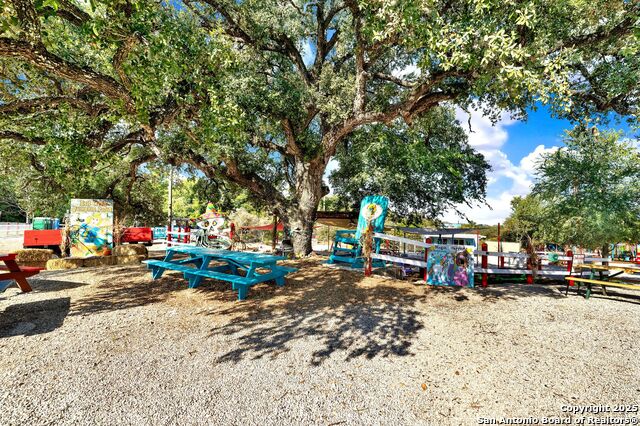 Listing photo id 15 for 1877 County Road 4713