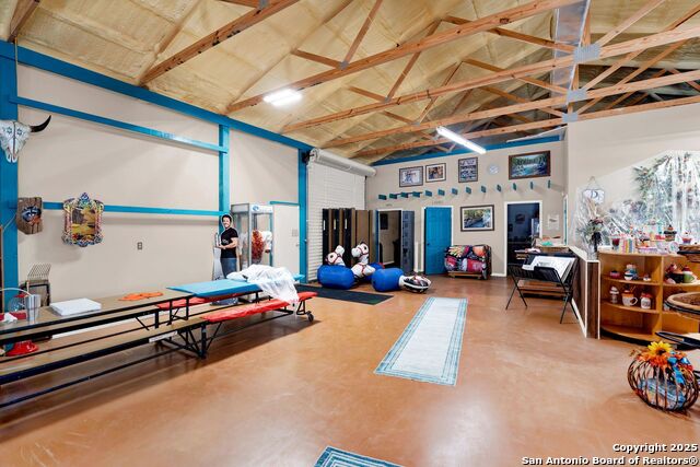 Listing photo id 18 for 1877 County Road 4713