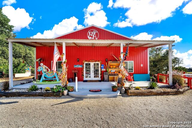 Listing photo id 37 for 1877 County Road 4713