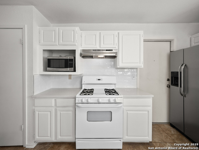 Listing photo id 8 for 4007 Meadowlark