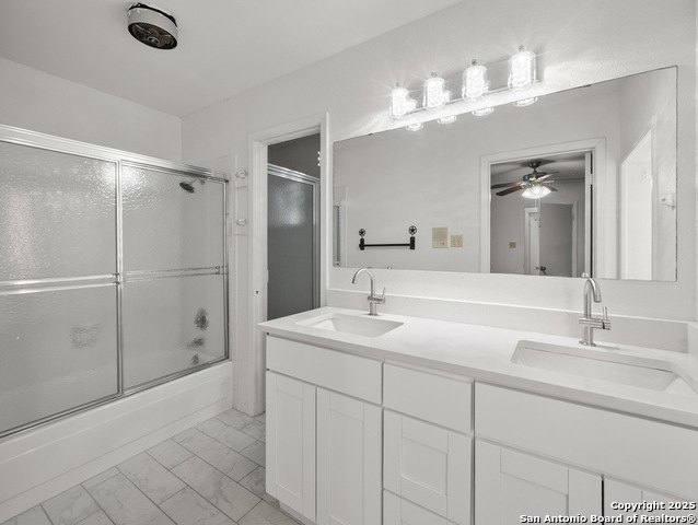 Listing photo id 14 for 4007 Meadowlark