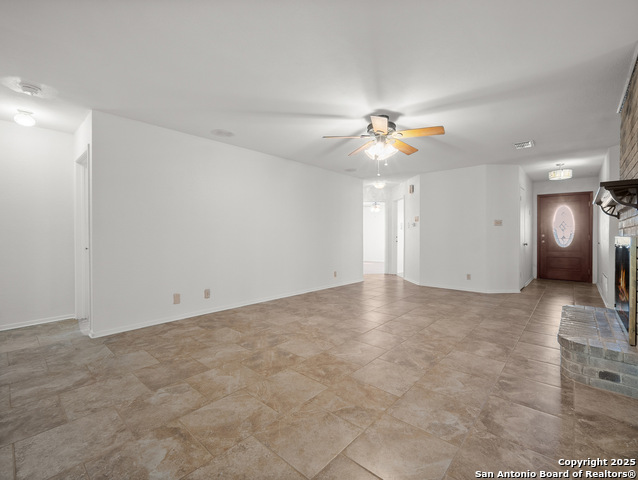 Listing photo id 5 for 4007 Meadowlark