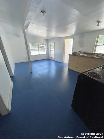 Image 14 of 21 For 406 Camp S