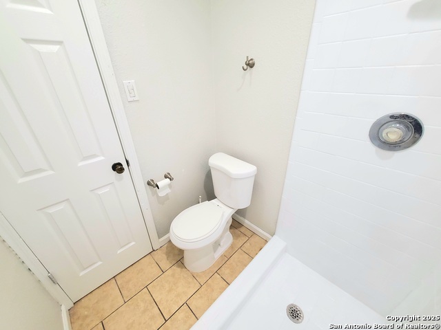 Listing photo id 36 for 6206 Mesa Verde St