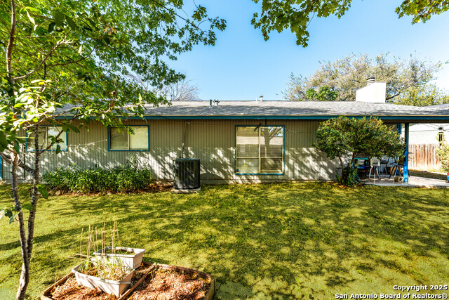 Listing photo id 40 for 6206 Mesa Verde St