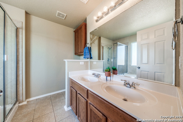 Image 12 of 23 For 407 Reba