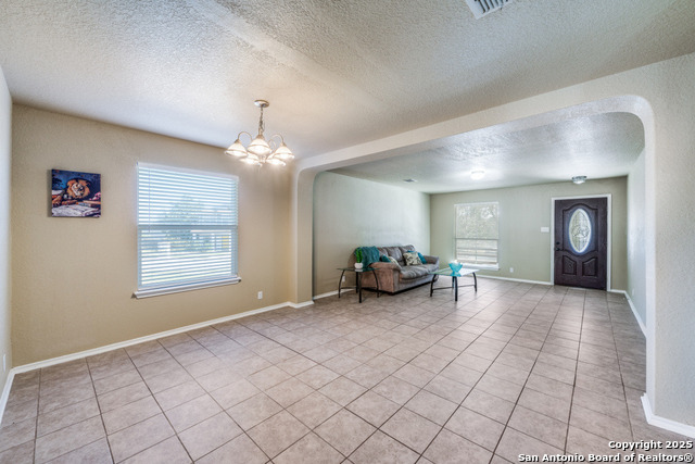 Image 4 of 23 For 407 Reba