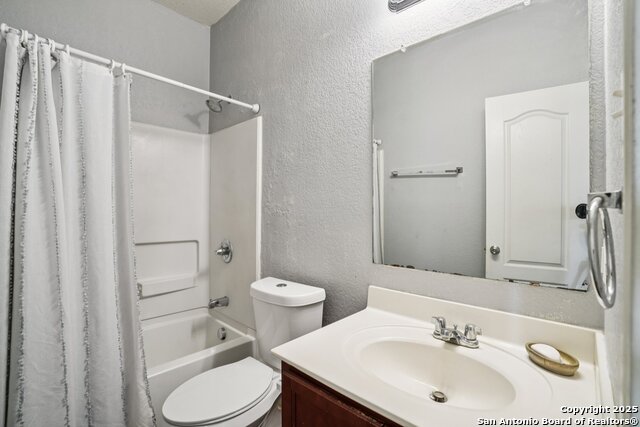 Image 18 of 27 For 4714 Dapple Dr