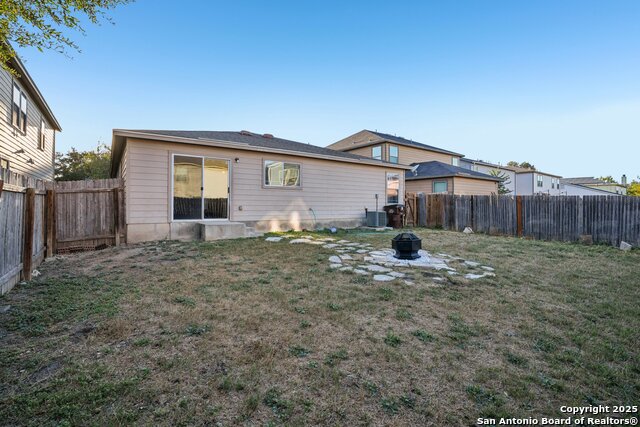 Image 25 of 27 For 4714 Dapple Dr