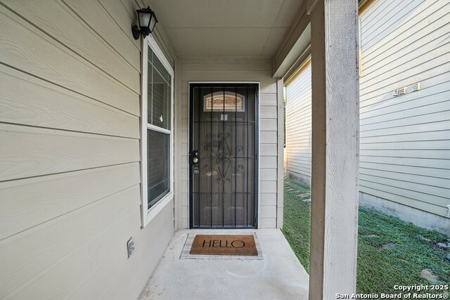 Image 4 of 27 For 4714 Dapple Dr