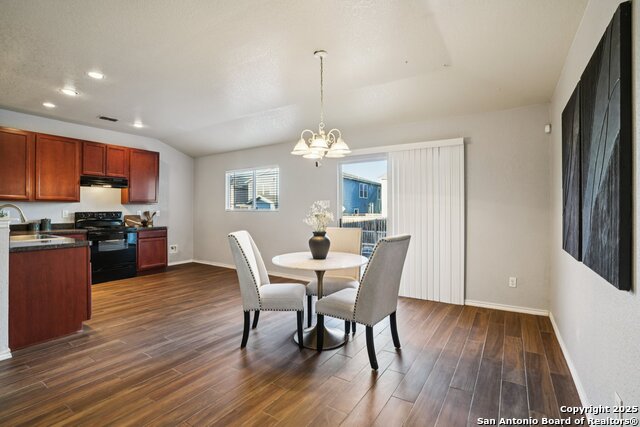 Image 9 of 27 For 4714 Dapple Dr