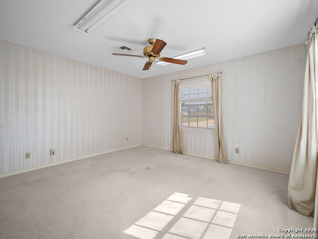 Listing photo id 16 for 126 Boardwalk Dr