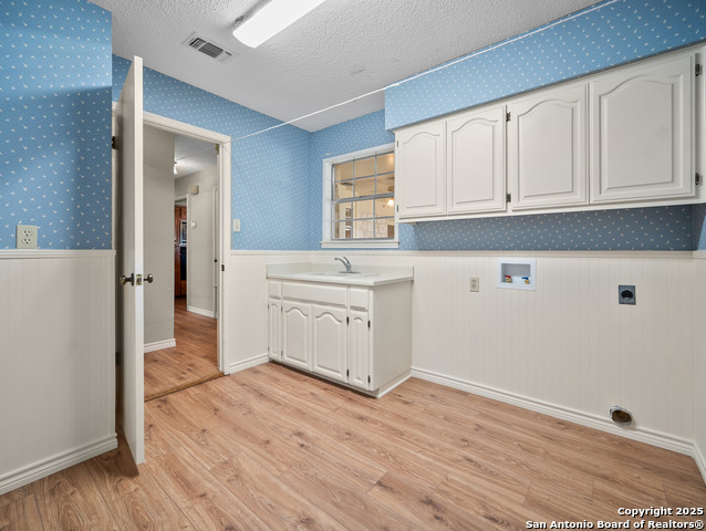 Listing photo id 23 for 126 Boardwalk Dr