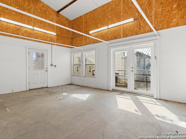 Listing photo id 34 for 126 Boardwalk Dr