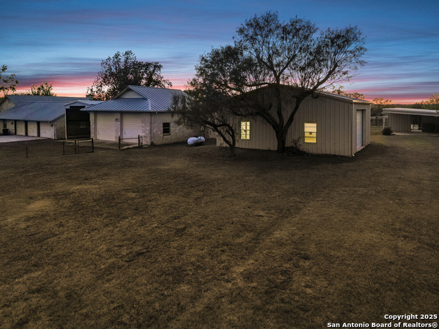 Listing photo id 2 for 126 Boardwalk Dr