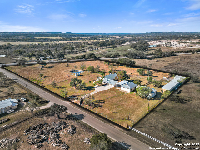 Listing photo id 5 for 126 Boardwalk Dr