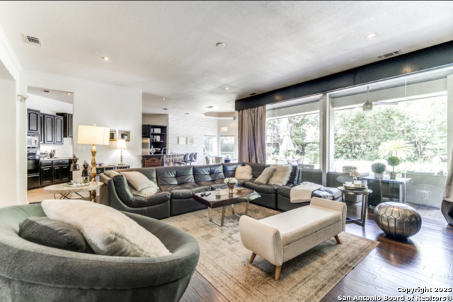 Image 11 of 36 For 1111 Harvest Canyon