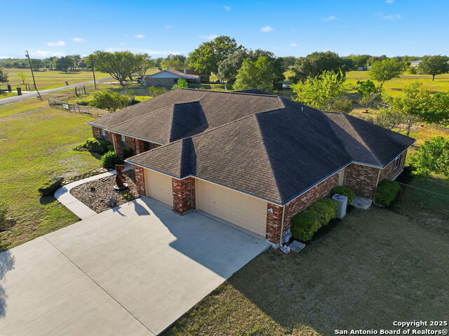 Details for 212 Sunbelt Loop E, Seguin, TX 78155