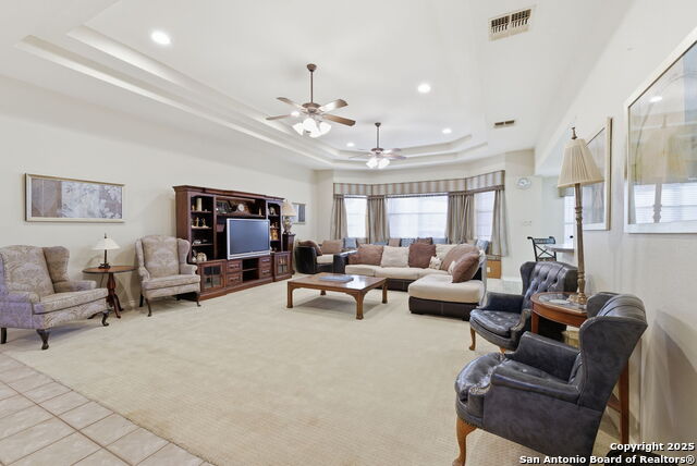 Listing photo id 9 for 212 Sunbelt Loop E