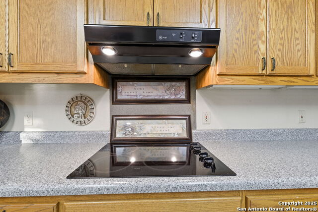 Listing photo id 19 for 212 Sunbelt Loop E