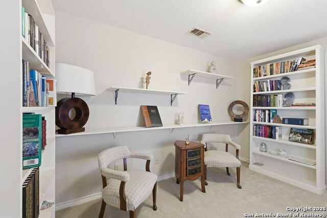 Listing photo id 31 for 212 Sunbelt Loop E