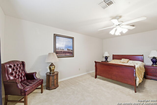 Listing photo id 33 for 212 Sunbelt Loop E