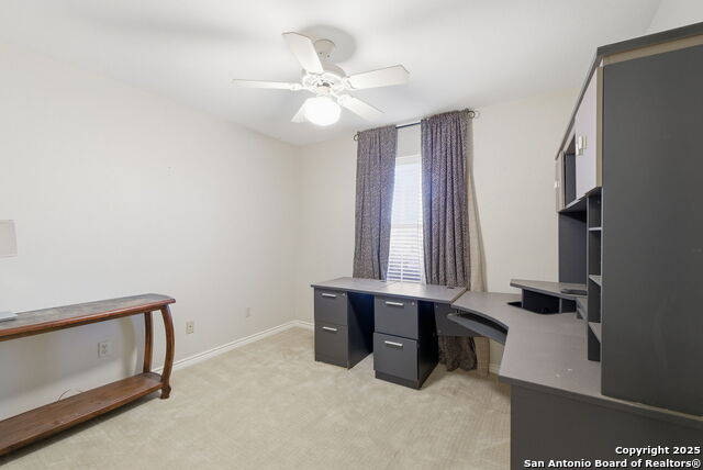 Listing photo id 40 for 212 Sunbelt Loop E